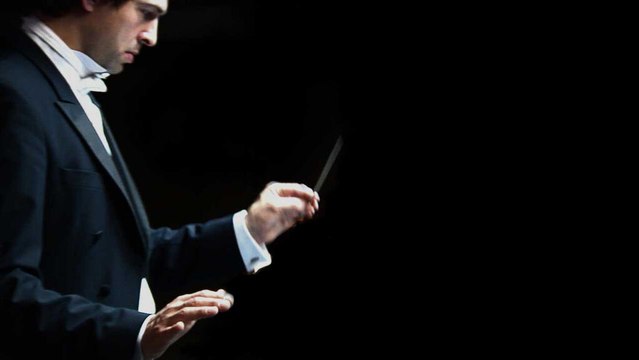 Tensión en el Pleno sobre el hermano de Sánchez: la Diputación de Badajoz crea una comisión para fiscalizarle