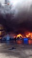 بالفيديو ...حريق هائل لقاعدة عسكرية إسرائيلية في تل أبيب