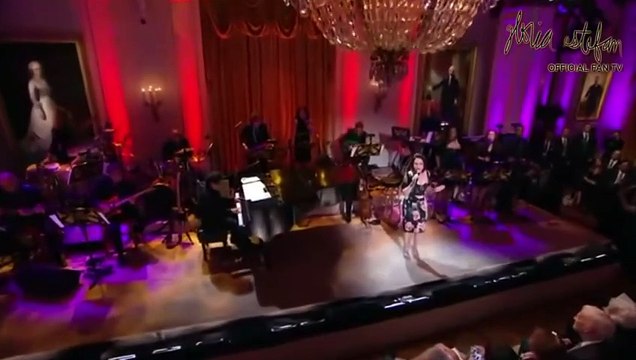 It's Too Late (Live) - Gloria Estefan