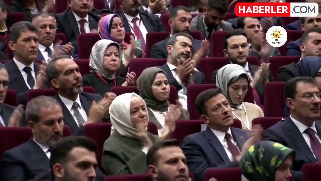 Cumhurbaşkanı Erdoğan'dan köklü değişim mesajı: Yeni isimlerle yola devam edeceğiz