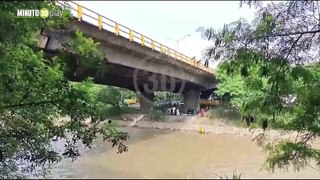 Bomberos recuperaron un cadáver en el río Medellín por el Puente de Barranquilla