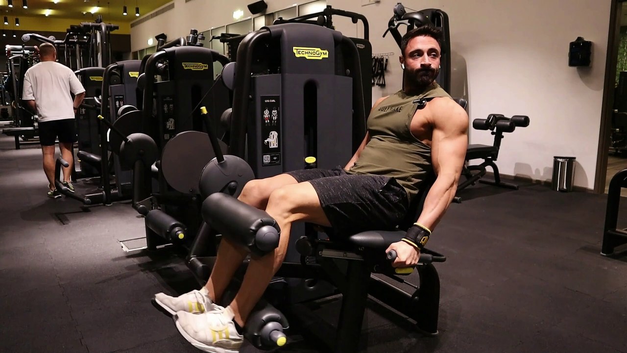 Leg Curl machine