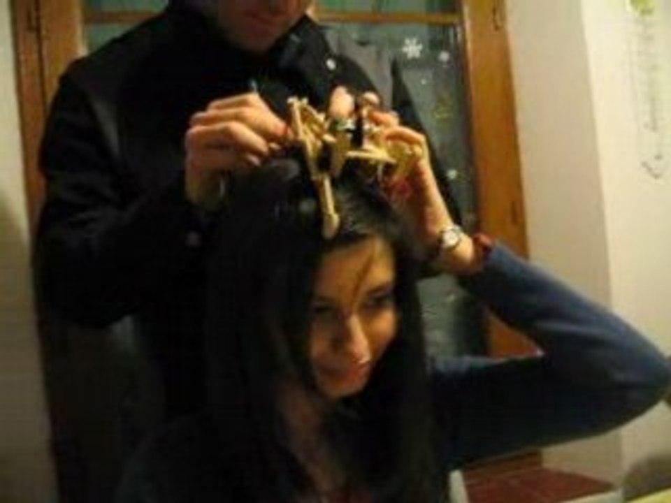 Scarabée dans le cuir chevelu