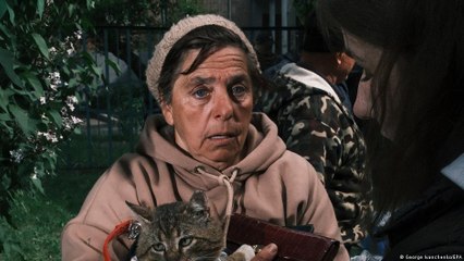 بلدات شمال شرق أوكرانيا تحت القصف وإجلاء ستة آلاف شخص