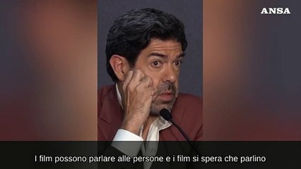 Cannes, Favino: "Cosi' come inseguiamo il bello, potremmo inseguire la pace"