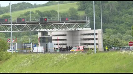 Francia, assalto a furgone polizia penitenziaria: due agenti uccisi