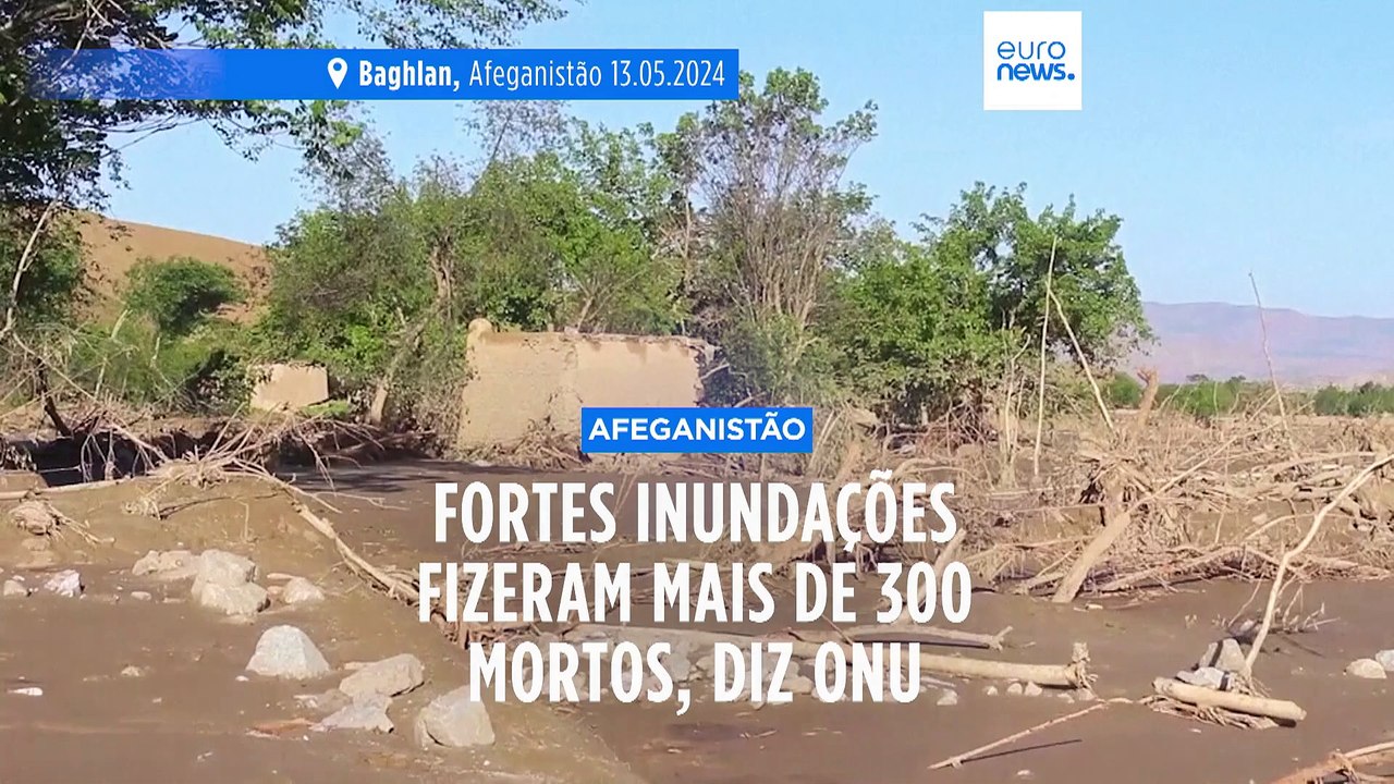Afegãos procuram sobreviventes após as inundações que causaram centenas de mortos
