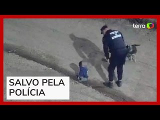 Bebê é encontrado engatinhando sozinho de madrugada em rua na Argentina