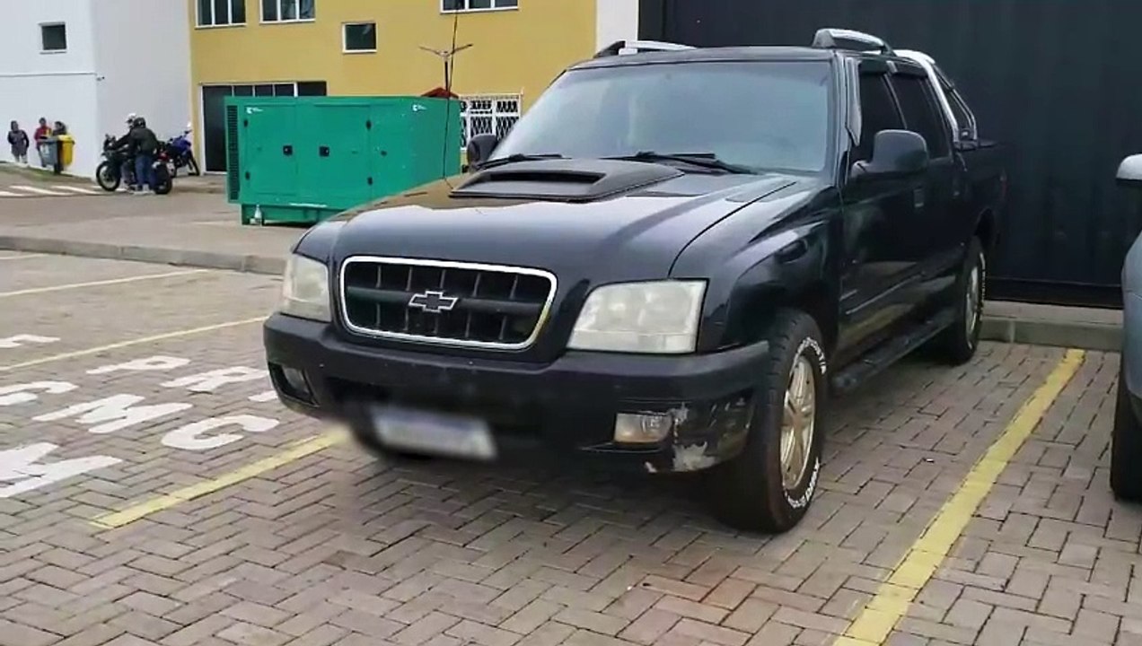 Polícia Militar apreende caminhonete na rodovia BR-163