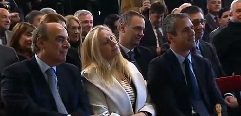 Milei hasta las lágrimas hablando de Menem