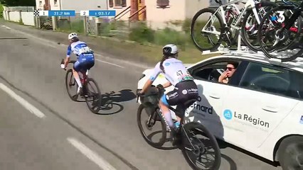 Atropellan a una ciclista en plena competencia.