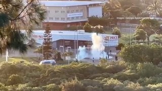 Incendies et panaches de fumée à Nouméa, des émeutes secouent la Nouvelle-Calédonie