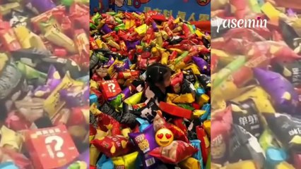 Oynadığı oyunun kuralını çözen küçük kız oyunun hakkını işte böyle verdi!