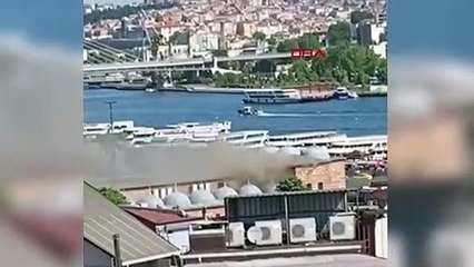 Mısır Çarşısı'nda yangın! Müdahale sürüyor
