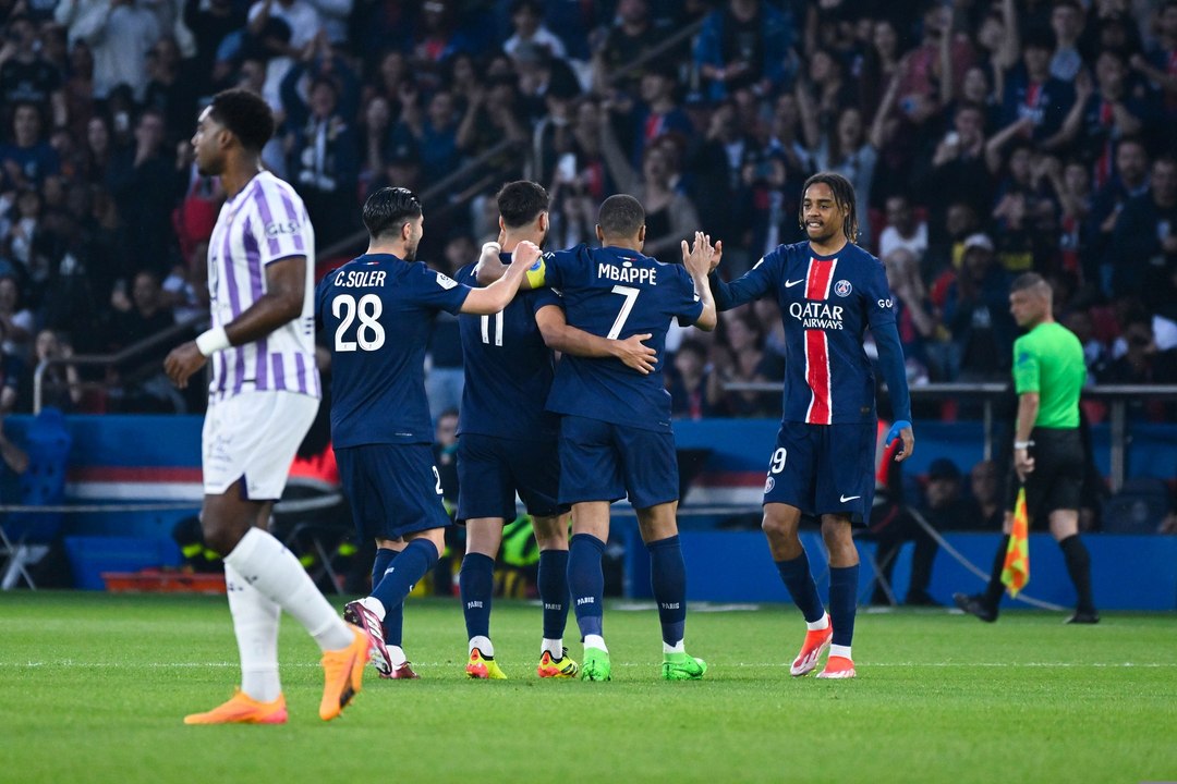 14 PARIS