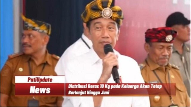 Kunjungan Jokowi ke Muna, Cek Stok Beras dan Bagikan Bantuan