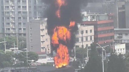 서울 용두동 폐기물처리시설에 불...10시간 가까이 진화 중 / YTN