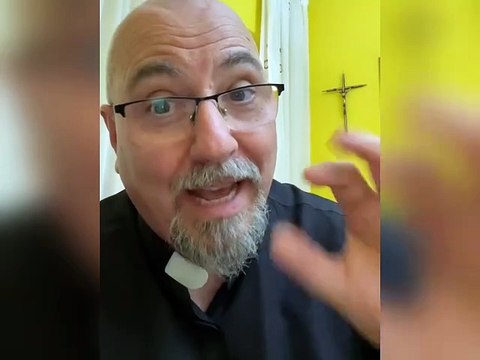 Pedir cosas a los Santos, vírgenes y cristos , ¿No es adorar o venerar? - Padre Juan Molina