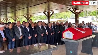 Aksaray'ın eski CHP'li belediye başkanı Memiş Akın son yolculuğuna uğurlandı