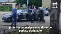 I primi soccorsi al premier slovacco: portato via in auto