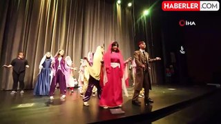Başakşehir Liseler Arası Tiyatro Festivali'nde final heyecanı