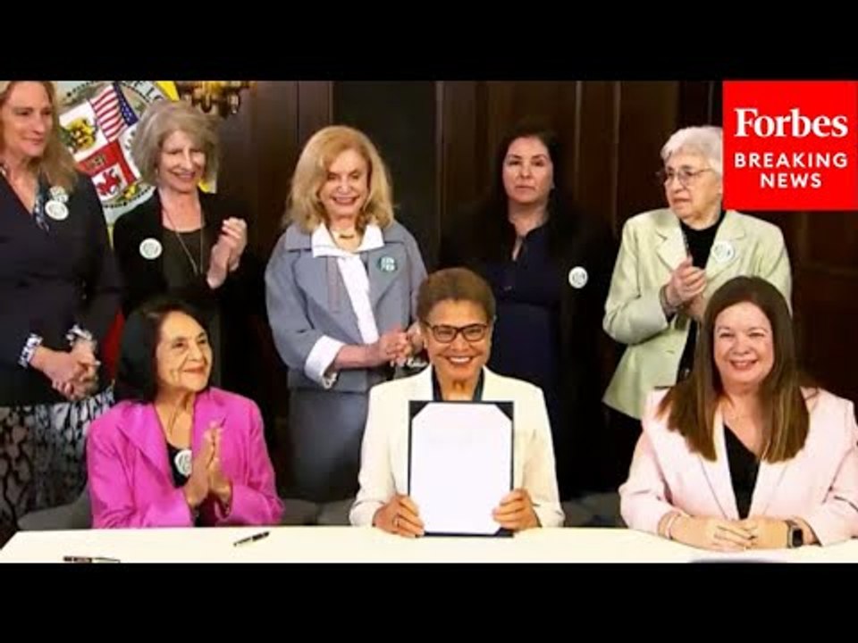 Los Angeles Mayor Karen Bass Signs Petition In...