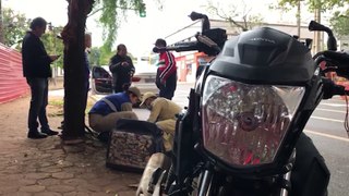 Motociclista fica ferido após bater com BMW na Rua Minas Gerais