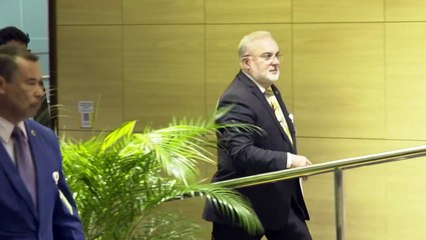 Ações da Petrobras caem mais de 8% após destituição de presidente