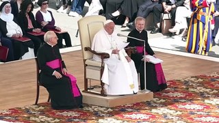 El papa Francisco en la asamblea general desde el Vaticano