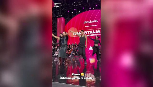 Mahmood, The Kolors, Emma: a Milano tutti a provare sotto la pioggia