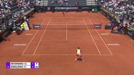 Sabalenka strolls into Italian Open semis