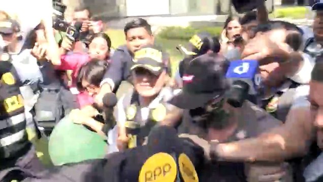 Fiscalía de Perú interroga a Boluarte por Rolexgate en medio de nuevo escándalo