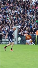 Du grand Zidane pendant le match de gala à Bordeaux