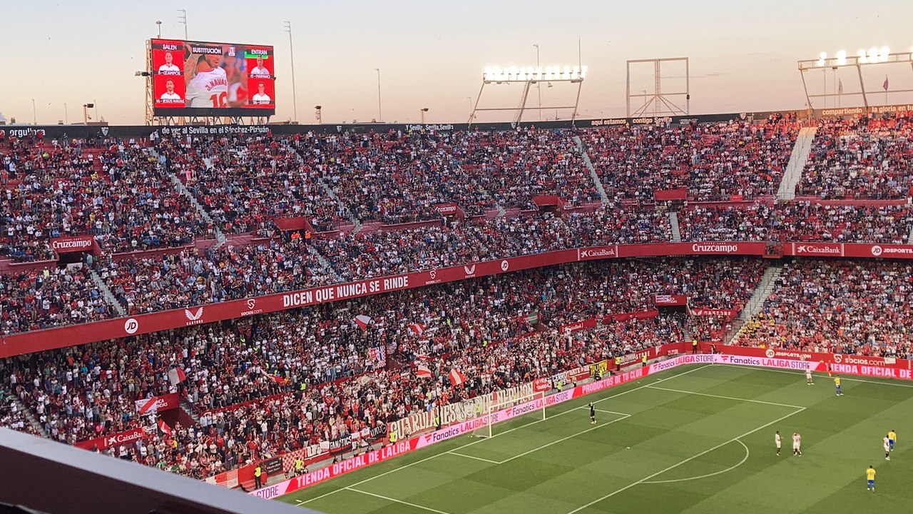 Ovación a Navas