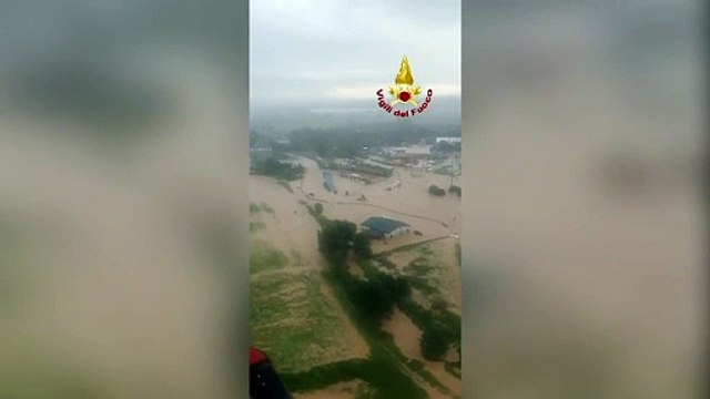 Maltempo in Lombardia, Gessate e Bellinzago sommerse dall'acqua: le immagini dall'alto