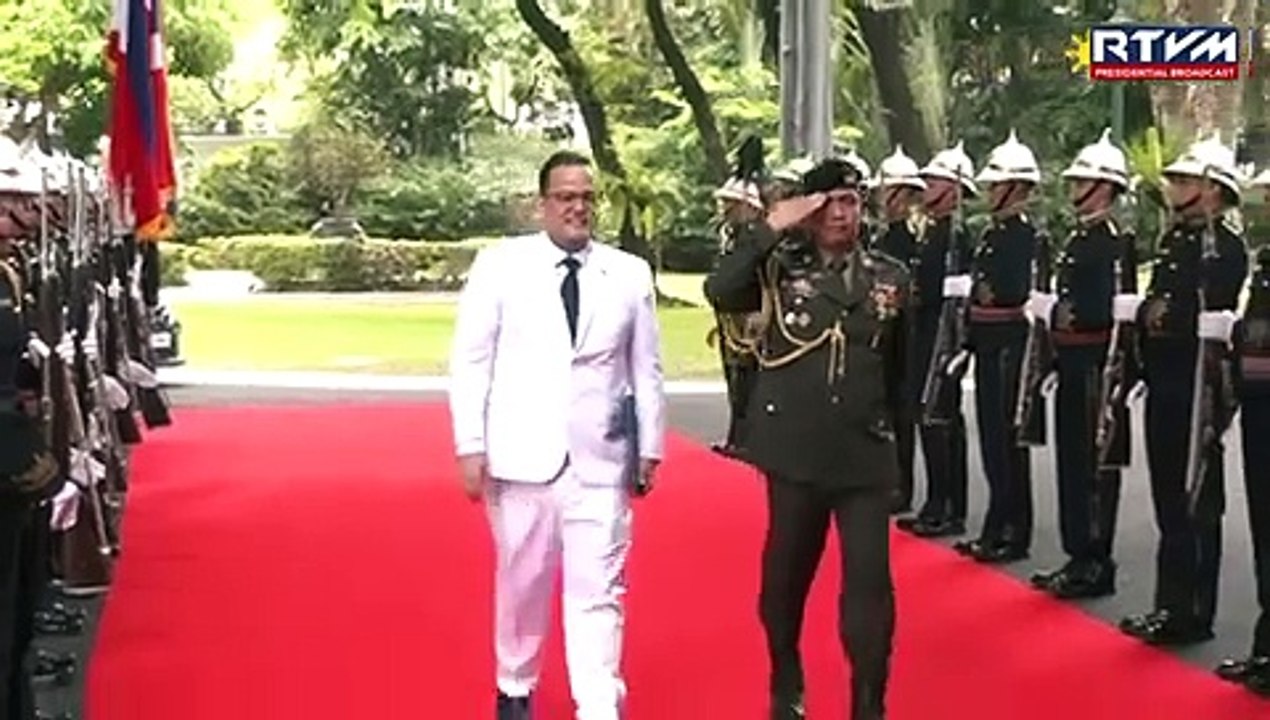 Jaime Francisco Rodríguez presenta cartas credenciales como embajador recurrente en Filipinas