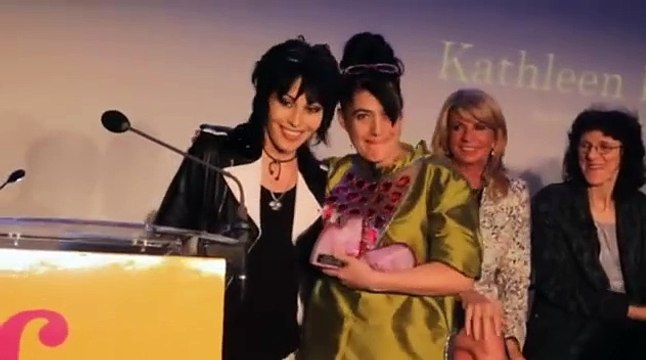 Riot Grrrl – Quand les filles ont pris le pouvoir Bande-annonce (EN)