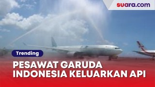 Video Detik-detik Pesawat Garuda Indonesia Angkut Calon Haji Keluarkan Percikan Api