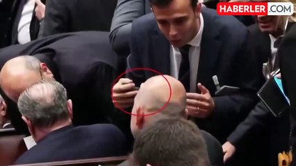 AK Parti grubunda gergin anlar! Soylu soru soran muhabirin cep telefonuna müdahale etti