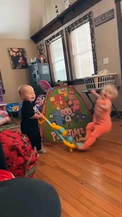 Babies Fight Over Toys __ ViralHog (1080p)