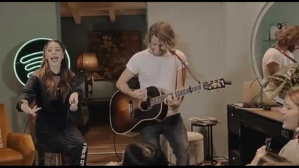 Spotify, nel 2023 royalties per 126 milioni per gli artisti italiani