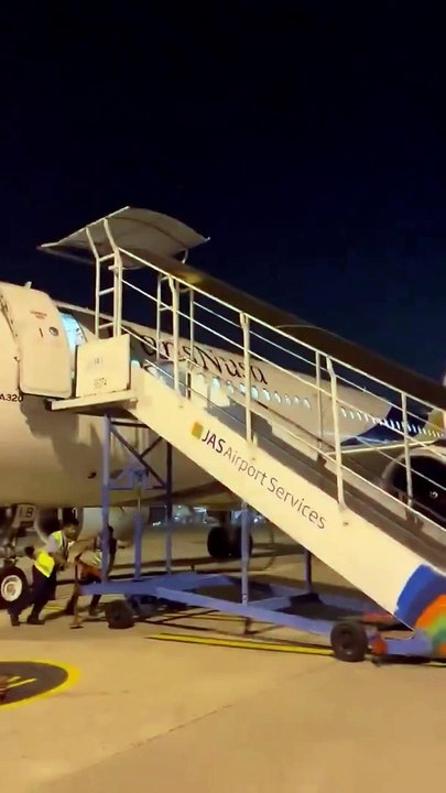 avião funcionário