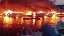 Barche in fiamme nel porto di Medolino in Istria: le immagini del rogo