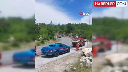 Antalya'da devrilen zift yüklü tırda can pazarı: 2 yaralı