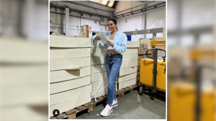 Cristina Pedroche, nerviosa al ver los ejemplares de su libro en la imprenta