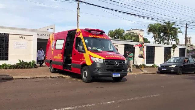 Idosa é socorrida pelo Siate após sofrer queda no Centro