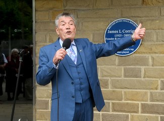 Honoring James Corrigan: Blue Plaque Unveiled at Batley Variety Club 🎉