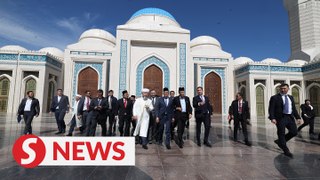 Anwar in Kazakhstan, second stop of his Central Asia visit