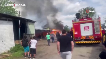 Télécharger la video: Sakarya'da korkutan yangın: Atölye alev topuna döndü