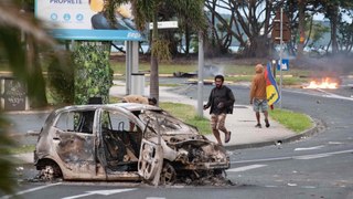 « Un émeutier a essayé de rentrer chez nous » : Expatriés et Kanak témoignent du chaos à Nouméa